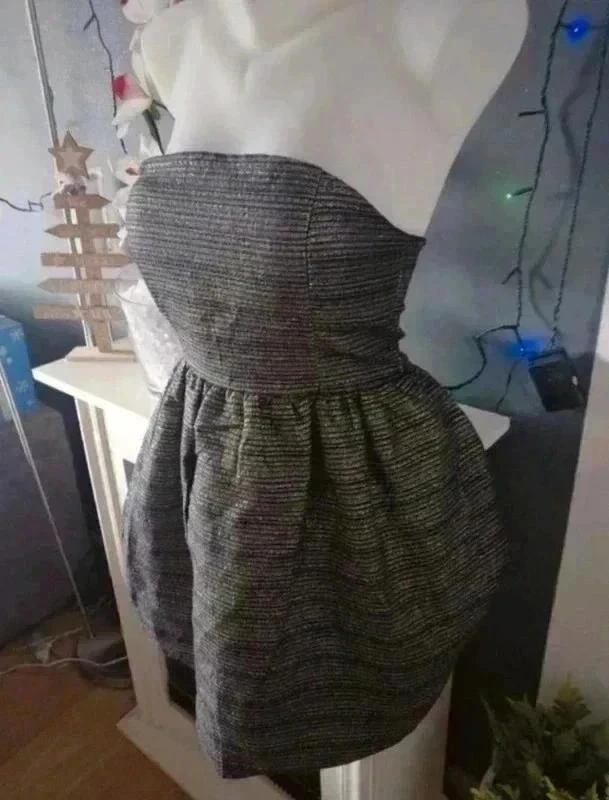 Vestido cinza com corpete – photo 3